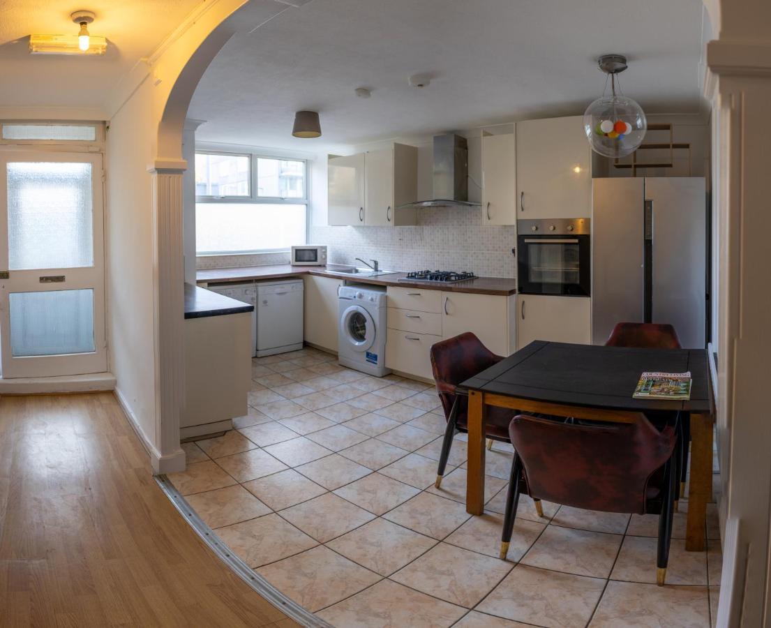 London - 4 Bed - Sleeps 8 - Garden - Pet Friendly 빌라 외부 사진
