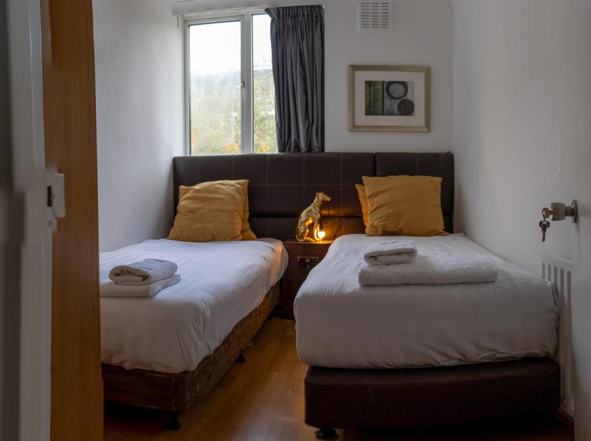 London - 4 Bed - Sleeps 8 - Garden - Pet Friendly 빌라 외부 사진